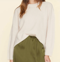 Load image into Gallery viewer, Xirena Alfie Cashmere Sweater (Milk + Loden)
